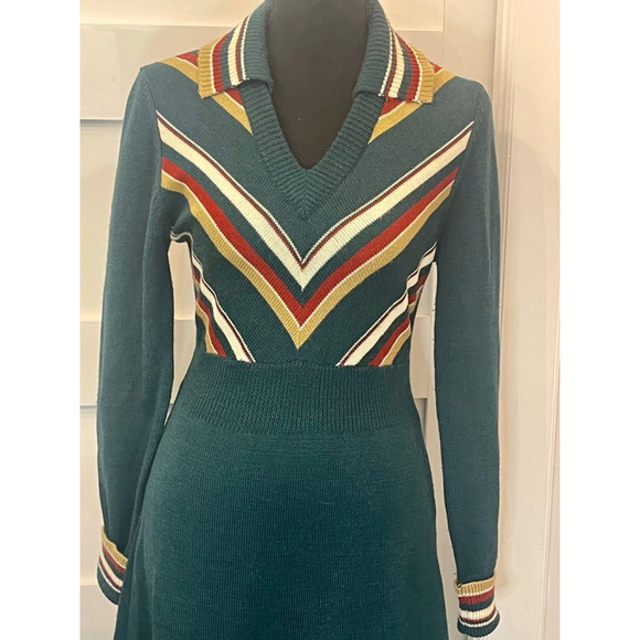 Vintage 1970s YES Chevron Knit Sweater Dress – Dark Green Wool Blend Sz Small - Picture 3 of 8
